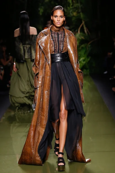 Look 19